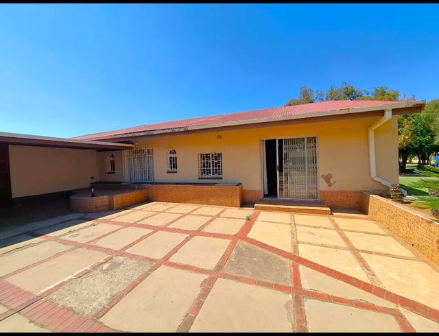 23,625M² SMALLHOLDING FOR SALE IN MOOILANDE